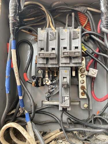 no-bueno-your-average-electrical-panel-in-mexico-v0-uoreuyjmbegc1