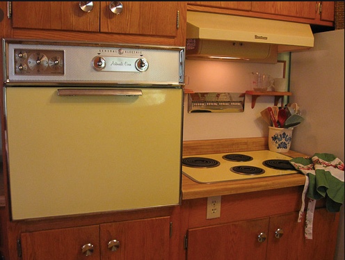 yellow wall oven